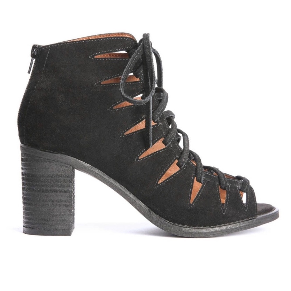 Jeffery Campbell Corwin Heels